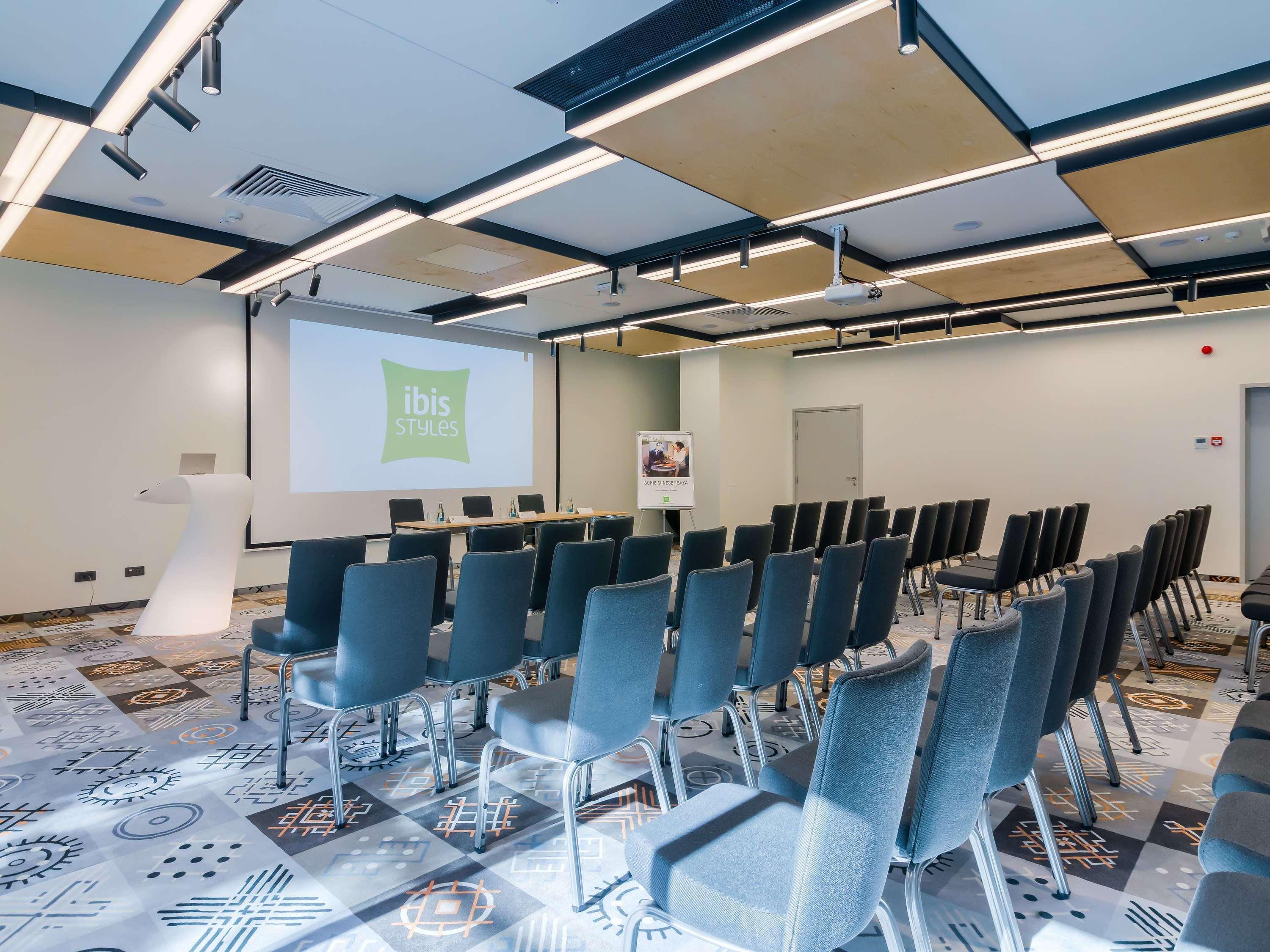Ibis Styles Center 3*